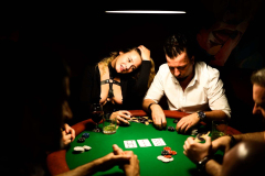 Стрип покер, Гол покер, Еротичен покер