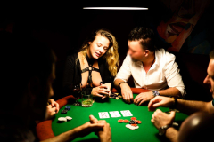 Стрип покер, Гол покер, Еротичен покер