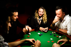 Стрип покер, Гол покер, Еротичен покер