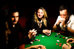 Стрип покер, Гол покер, Еротичен покер