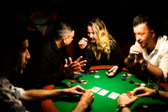 Стрип покер, Гол покер, Еротичен покер